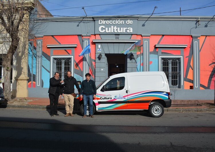 La Dirección de Cultura recibió un nuevo vehículo