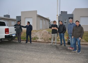 El Intendente Marini observó el avance de obra del barrio de la quinta 2 de 40 viviendas