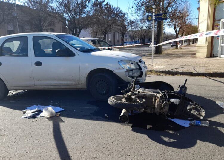 Accidente en la esquina de Urquiza y Chacabuco