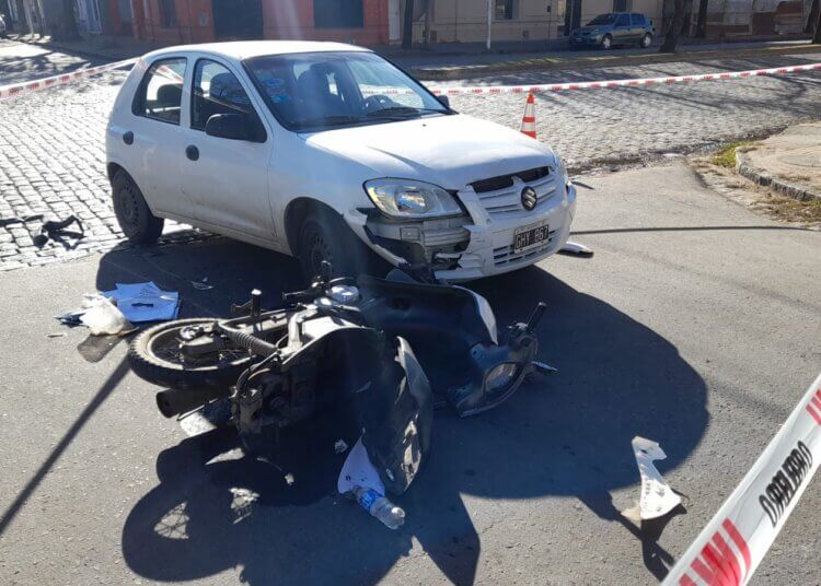 Accidente en la esquina de Urquiza y Chacabuco