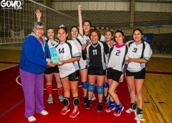 El equipo femenino de la EMV se quedó con el título de la Liga Tresarroyense de Vóley