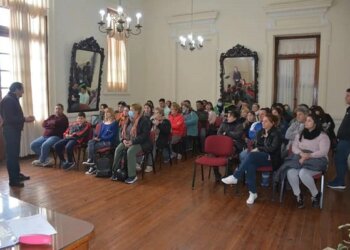 Inminente entrega: Reunión con vecinos beneficiarios de las 40 viviendas