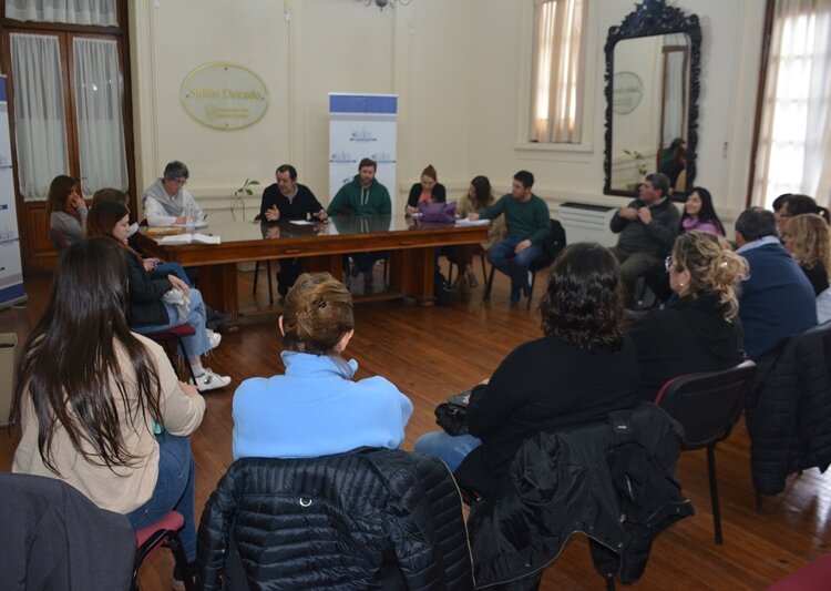 Reunión entre el intendente Marini y proteccionistas de animales