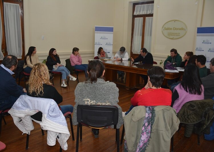 Reunión entre el intendente Marini y proteccionistas de animales