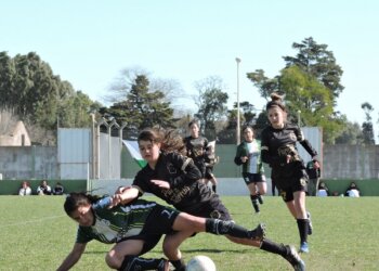 Fútbol Femenino: Argentino perdió de local y Juarense cayó ante Unicén