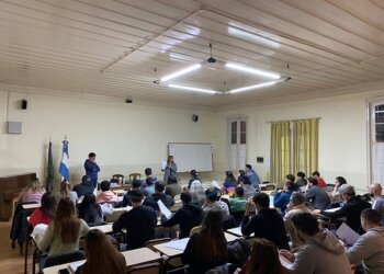 Dirección de Educación Municipal: Inicio de Curso y Entrega de Análiticos