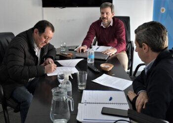 Firma de convenio para una nueva etapa de ampliación de la obra de cloacas en Barker