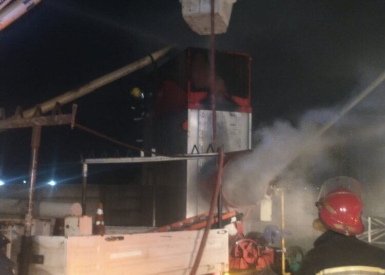 Incendio en una secadora cerealera en la Planta de Monteros Hnos