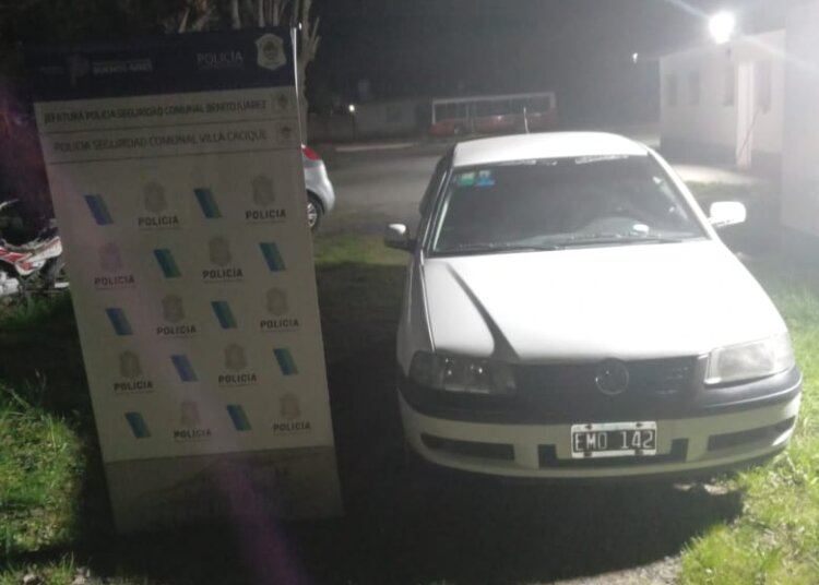Secuestraron dos vehículos en Villa Cacique
