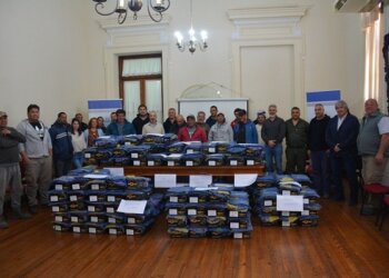 Entrega de ropa a los Trabajadores Municipales