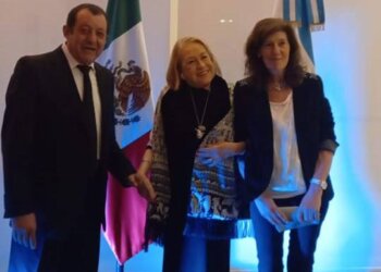 El Intendente fue recibido por la Embajadora de México Lilia E. Rossbach