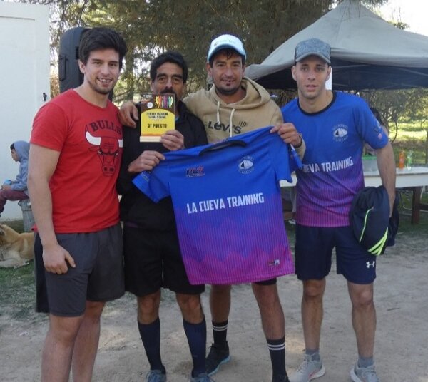 Santiago Pereyra se subió al podió en la carrera Don Nazareno de Sierras Bayas