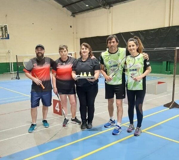 Enormes resultados de la delegación de Bádminton de Juarense en Buenos Aires