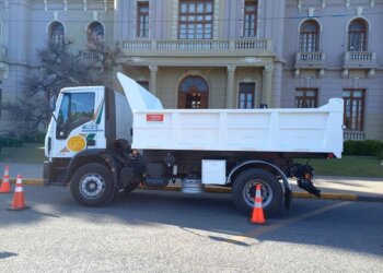 El Municipio recibió un nuevo camión para la Comisión Vial Rural