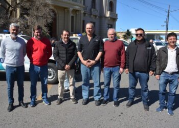 Berni estuvo en Juárez y entregó móviles para la policía local