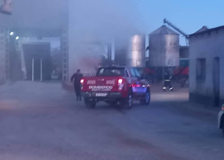 Se produjo un incendio en la Cooperativa de granos Tandil