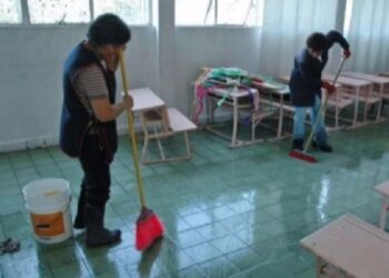 En un acto público pasan a planta permanente 22 auxiliares en el distrito