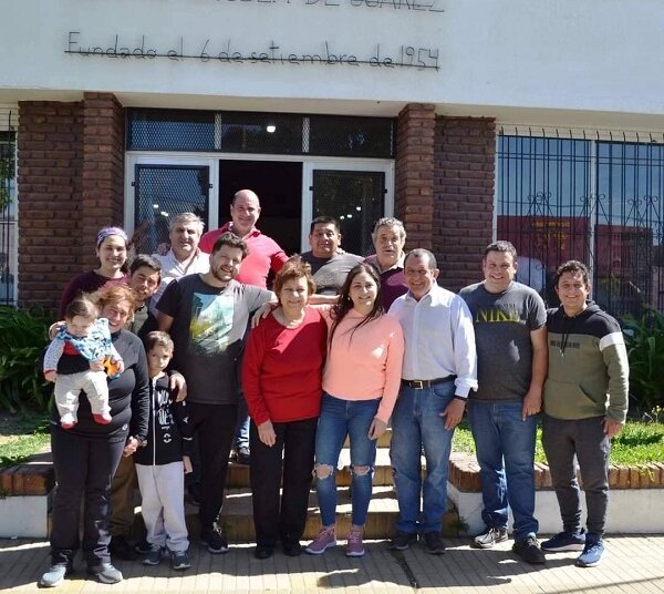 Almuerzo de camaradería en el Centro Avícola Juárez