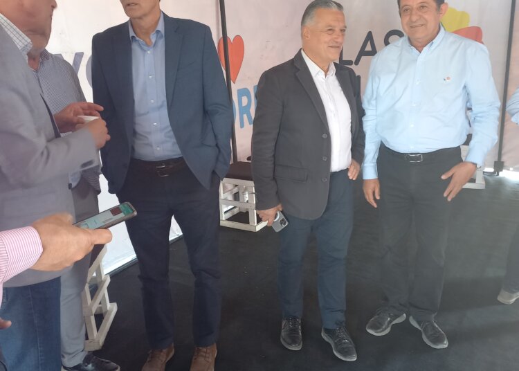 Julio Marini estuvo en el acto de inicio de obra de la Autopista de ruta 3