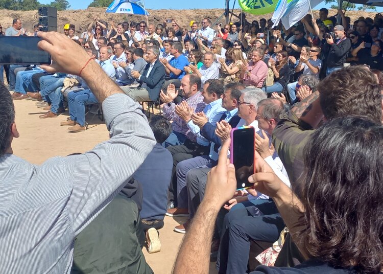 Julio Marini estuvo en el acto de inicio de obra de la Autopista de ruta 3