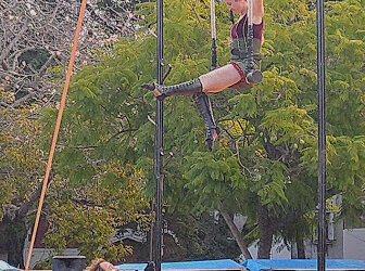 Desde las 19 hs se presenta Circo Entero en Plaza Mitre