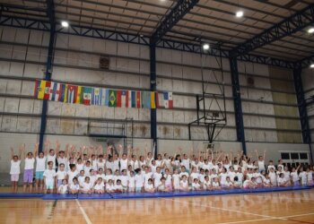 Con un polideportivo colmado, la Escuela Municipal de Gimnasia Artística realizó su Gala Anual
