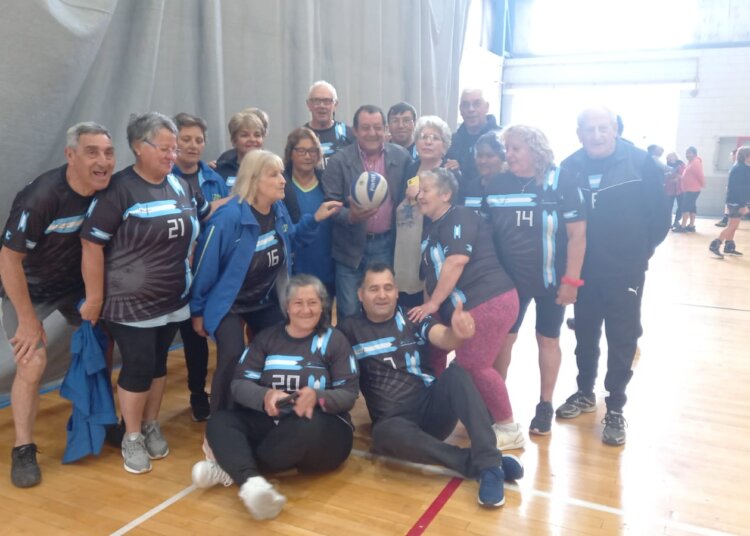 Mas de 500 adultos mayores pasaron por el polideportivo juarense