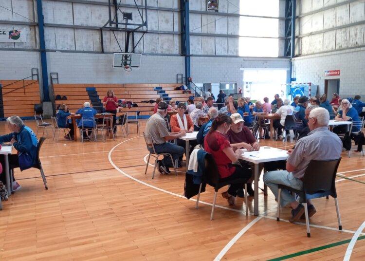 Mas de 500 adultos mayores pasaron por el polideportivo juarense