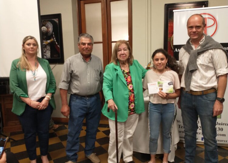 Premiación y reconocimientos, una noche llena de emociones