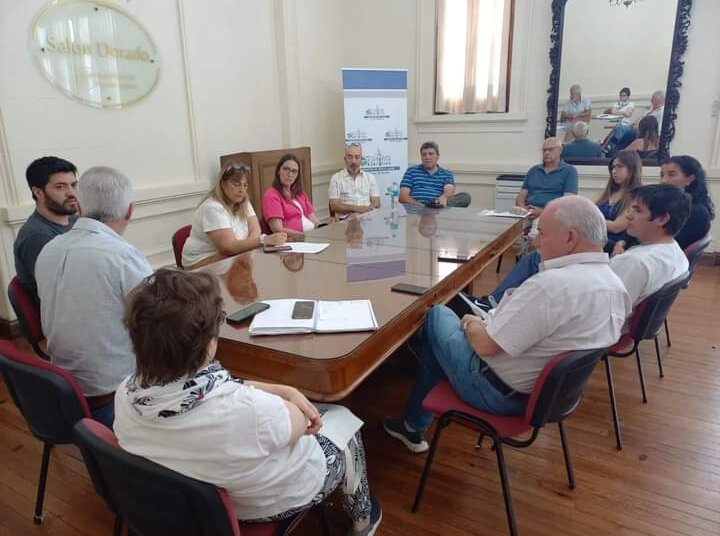 La Intendenta se reunió con funcionarios municipales