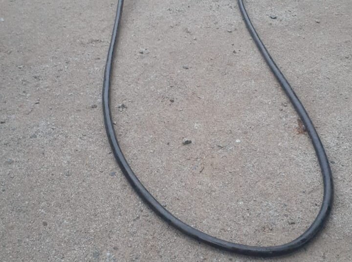 Fueron aprehendidos luego de dejar incomunicados a vecinos al cortar cable telefónico