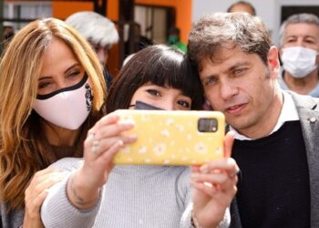 Axel Kicillof anunció la tercera edición de los viajes de egresados gratuitos