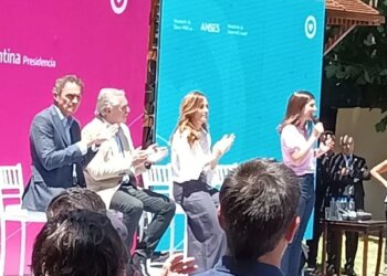 El Intendente junto a la Secretaria de Desarrollo Social participan del lanzamiento «Verano de las Infancias»