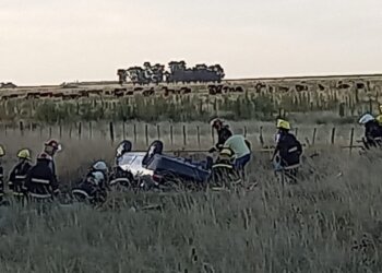 Parte policial, una persona fallecio tras el vuelco de ayer
