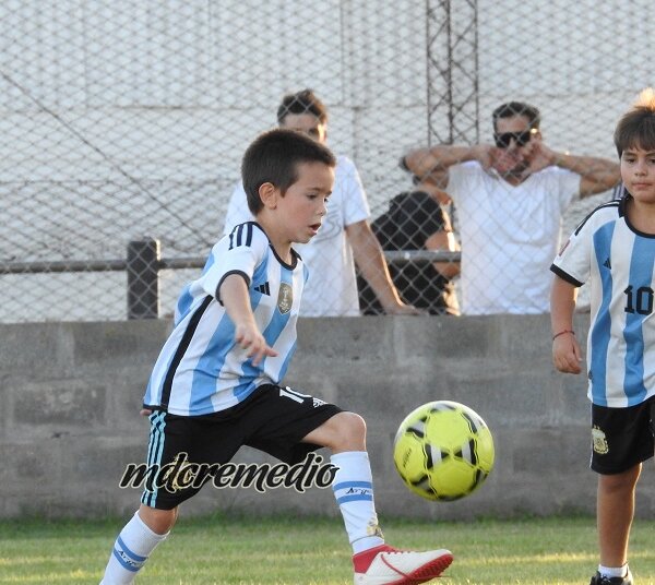 Comenzó el Torneo Comercial Nocturno, hoy se juega la segunda jornada de fútbol