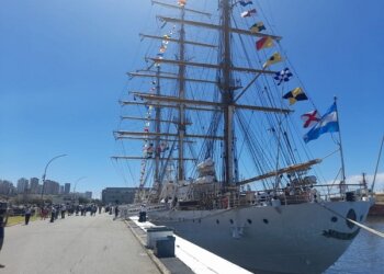 Cómo visitar la Fragata Libertad durante su estadía en Mar del Plata