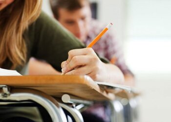 El gobierno bonaerense flexibilizará las condiciones para pasar de año en la secundaria y ya casi no habrá repitencia