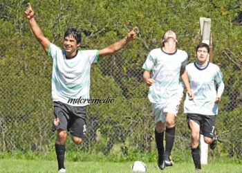 Cuatro punteros trás la 1ra fecha: Mataderos, Villa España, Albirojo y El Verde