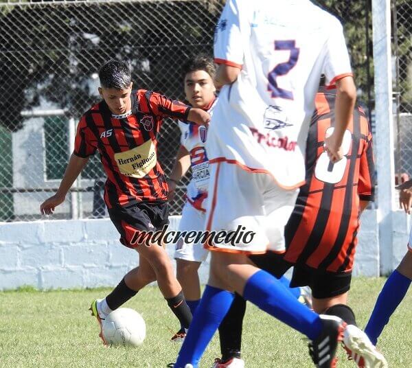 Sábado a puro gol, Juarense ante Ferro y Argentino en Rauch ante el Deportivo