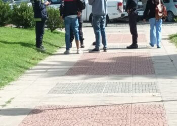 Detuvieron a un sujeto por llevar un arma blanca en la vía pública