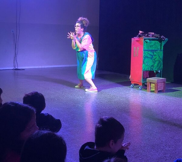 “EL PAÍS DE LOS GERANIOS” se presentó en Barker