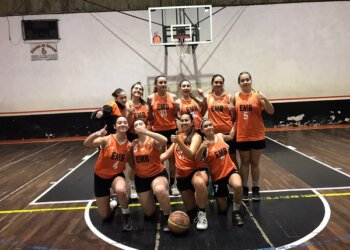 Básquet femenino: la 1ra ganó y es líder. Para las Menores comenzó la liga