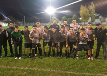 Alumni ganó en Reserva y 1ra División ante Espigas. El domingo recibe a Hinojo