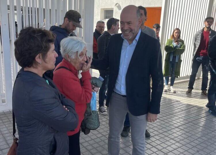 Varios vecinos del partido de Azul recibieron la escritura de su casa