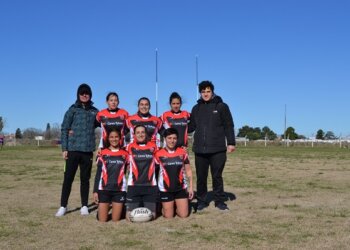 El equipo femenino de Onas Rugby se quedó con la Copa de Plata en Olavarría