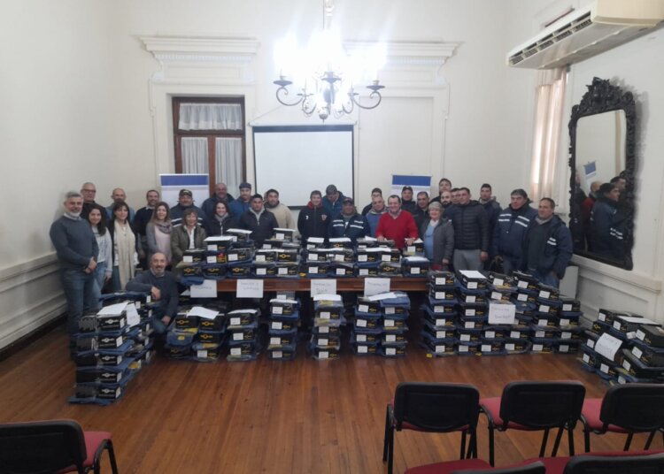 Los trabajadores municipales recibieron indumentaria