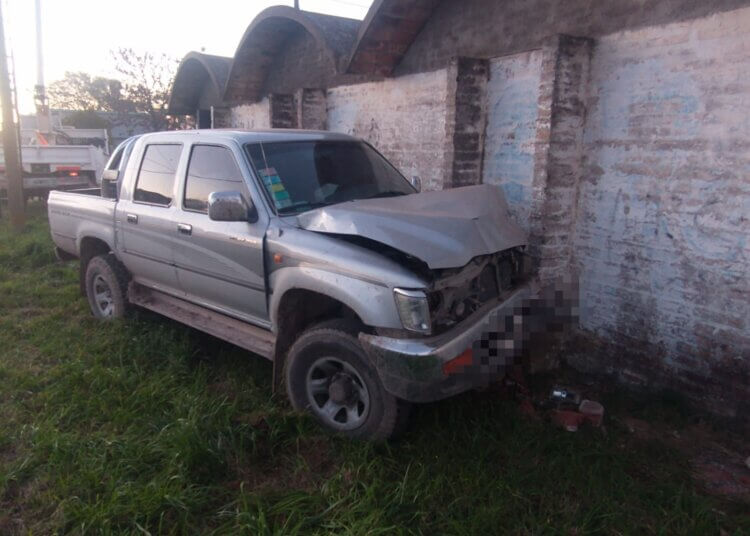 Accidente entre dos camionetas sobre Av. Uruguay y Rodríguez