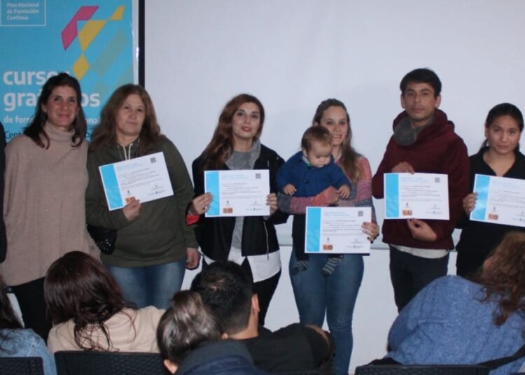 Se entregaron certificados en el Centro de Formación Profesional Ore Tape
