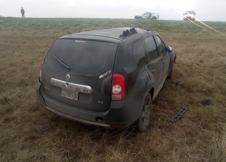 Despiste y vuelco sobre ruta nacional 3