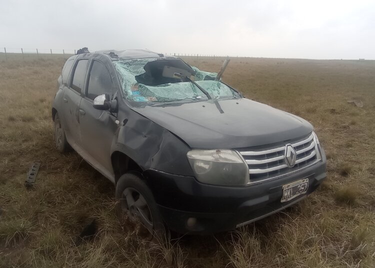 Despiste y vuelco sobre ruta nacional 3